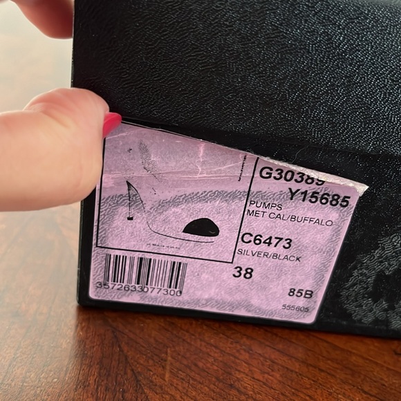 Chanel Heels - Picture 9 of 10